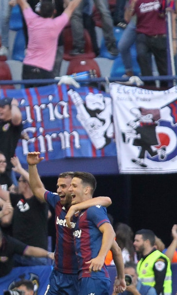 Barcelona upset at Levante 3-1; Madrid held 0-0 by Betis
